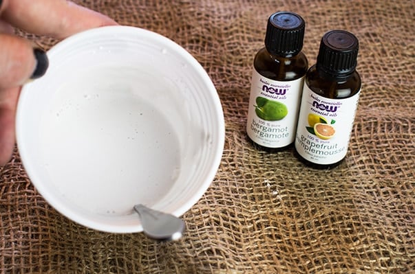 Mixing Plaster of Paris and Essential Oils to Make Homemade Air Fresheners